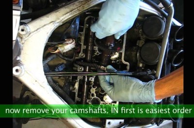 Adjust valves ZX6E kawasaki- remove IN camshaft